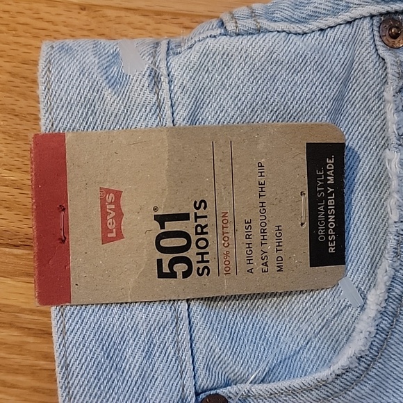 Levi's 501 shorts NWT - women's size 24 - Picture 2 of 11
